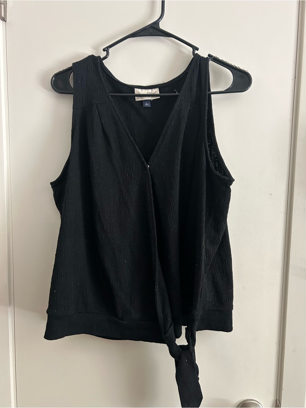 Universal Thread Black Tie-Front Tank